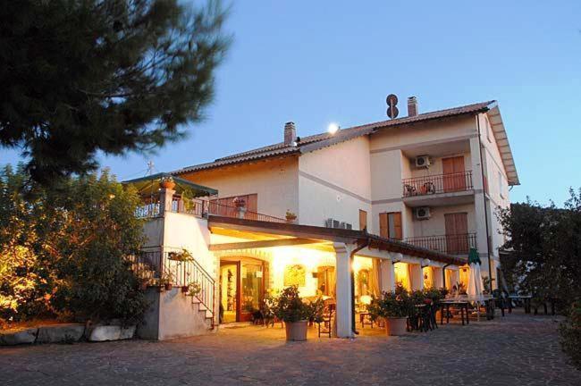 Вилла Agriturismo Nardini Роди-Гарганико Экстерьер фото
